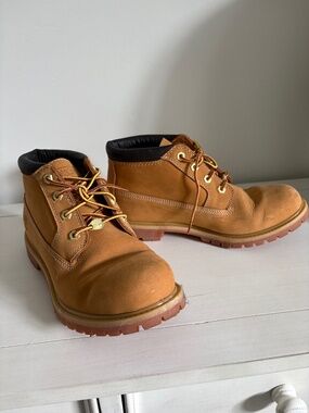 Never worn Timberland hiking boots